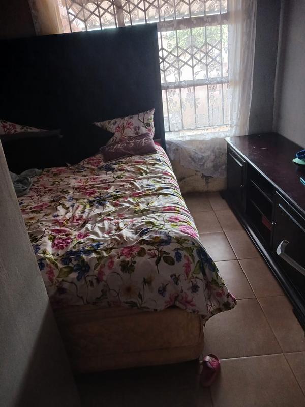 6 Bedroom Property for Sale in Orange Farm Gauteng