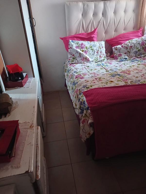 6 Bedroom Property for Sale in Orange Farm Gauteng