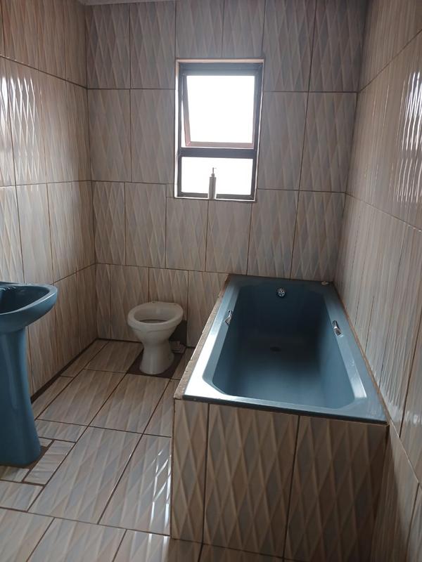 6 Bedroom Property for Sale in Orange Farm Gauteng