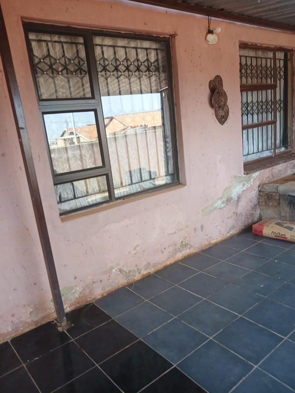 6 Bedroom Property for Sale in Orange Farm Gauteng