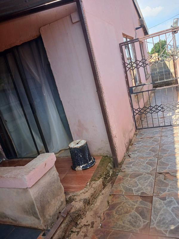 6 Bedroom Property for Sale in Orange Farm Gauteng