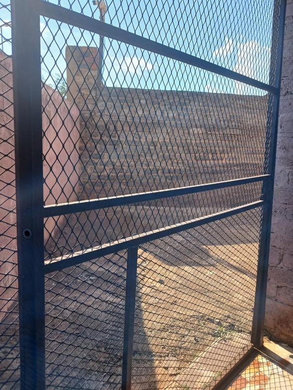 6 Bedroom Property for Sale in Orange Farm Gauteng