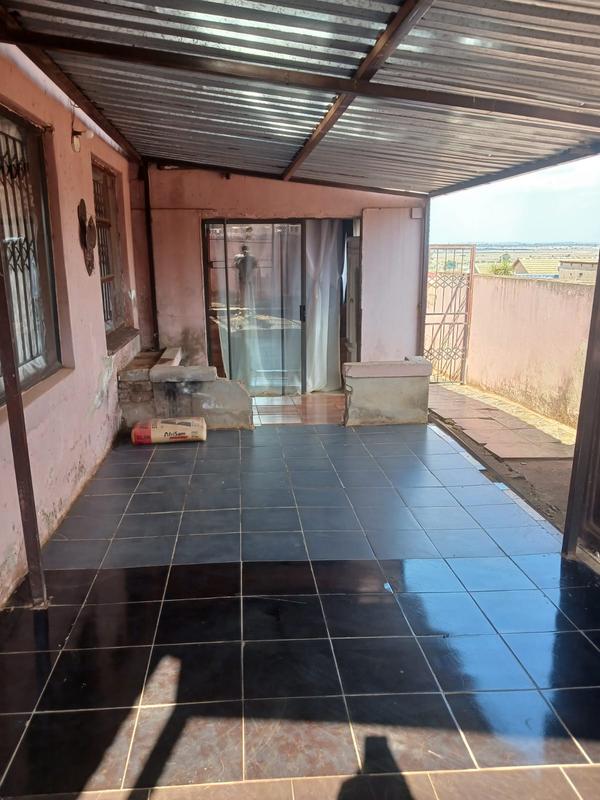 6 Bedroom Property for Sale in Orange Farm Gauteng