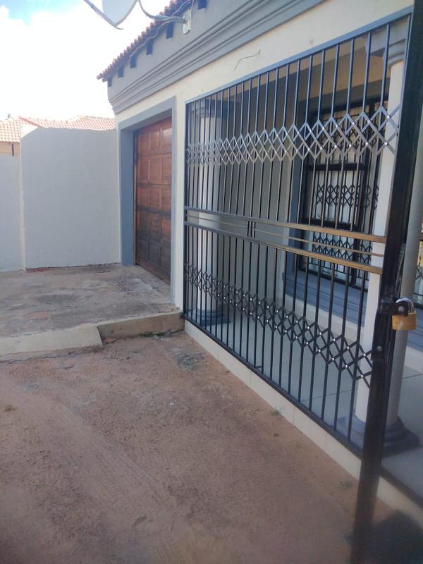 3 Bedroom Property for Sale in Soshanguve T Gauteng