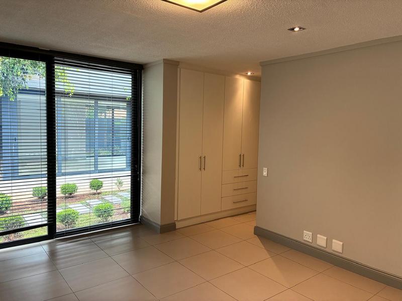 To Let 4 Bedroom Property for Rent in Waterkloof Ridge Gauteng