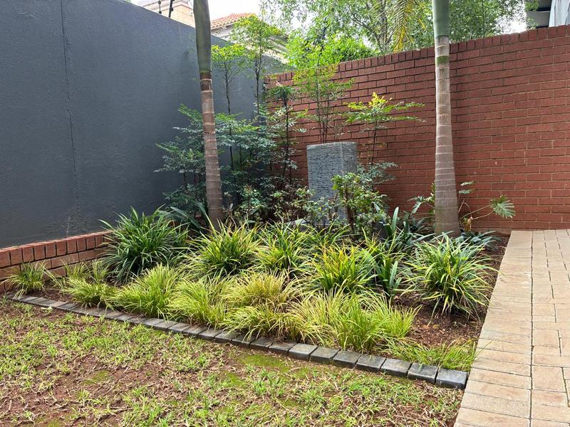 To Let 4 Bedroom Property for Rent in Waterkloof Ridge Gauteng