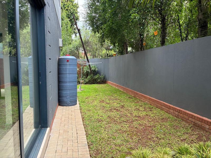 To Let 4 Bedroom Property for Rent in Waterkloof Ridge Gauteng