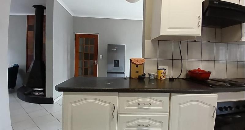 4 Bedroom Property for Sale in Brackendowns Gauteng