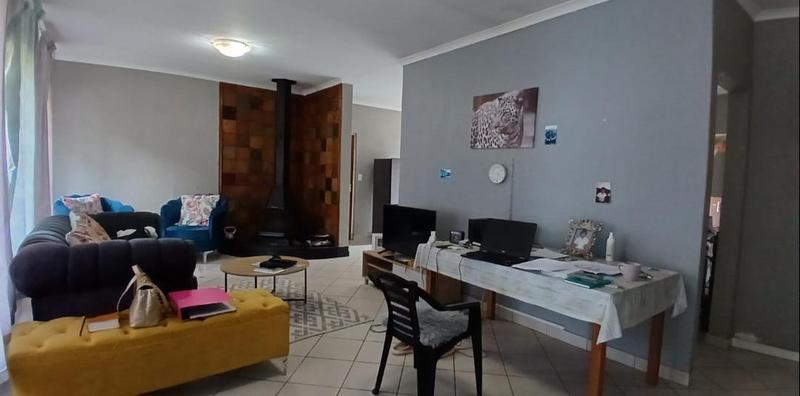 4 Bedroom Property for Sale in Brackendowns Gauteng