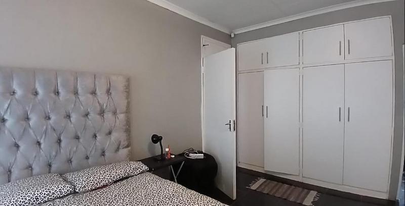 4 Bedroom Property for Sale in Brackendowns Gauteng