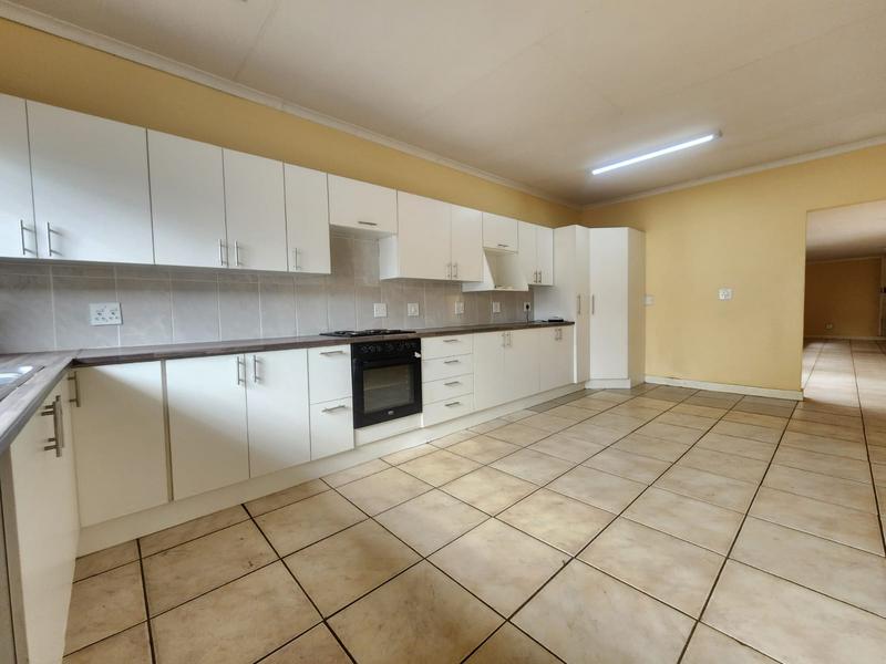 4 Bedroom Property for Sale in Brackenhurst Gauteng