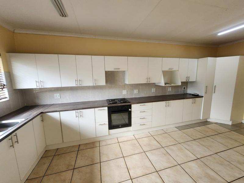 4 Bedroom Property for Sale in Brackenhurst Gauteng