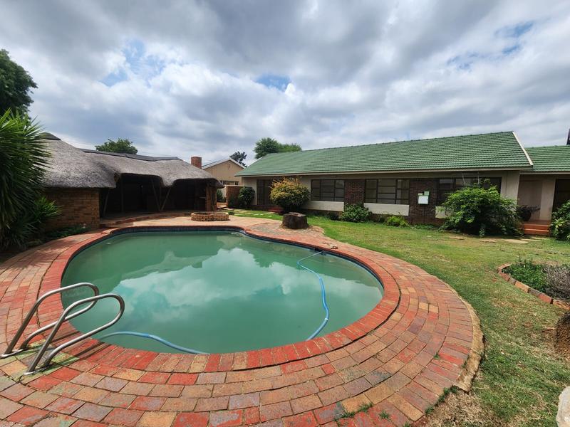 4 Bedroom Property for Sale in Brackenhurst Gauteng