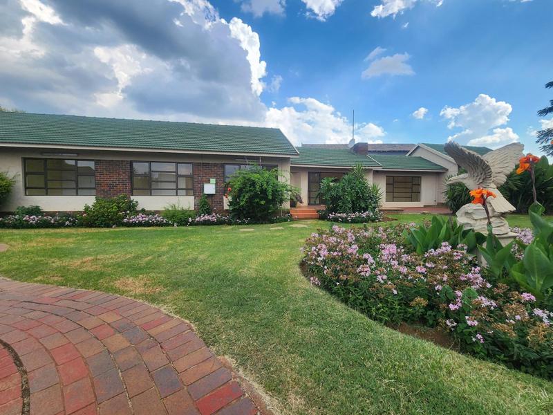 4 Bedroom Property for Sale in Brackenhurst Gauteng