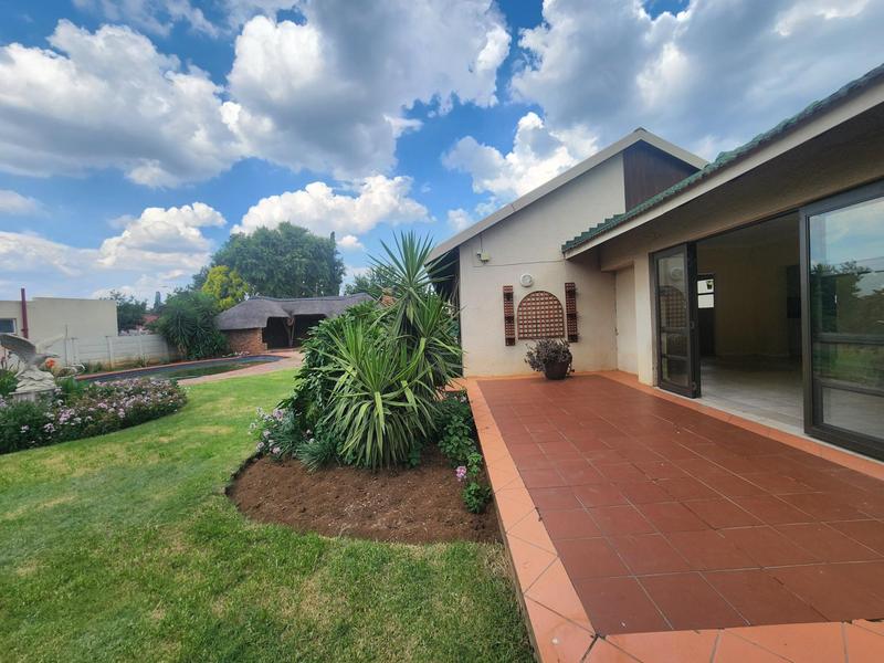4 Bedroom Property for Sale in Brackenhurst Gauteng