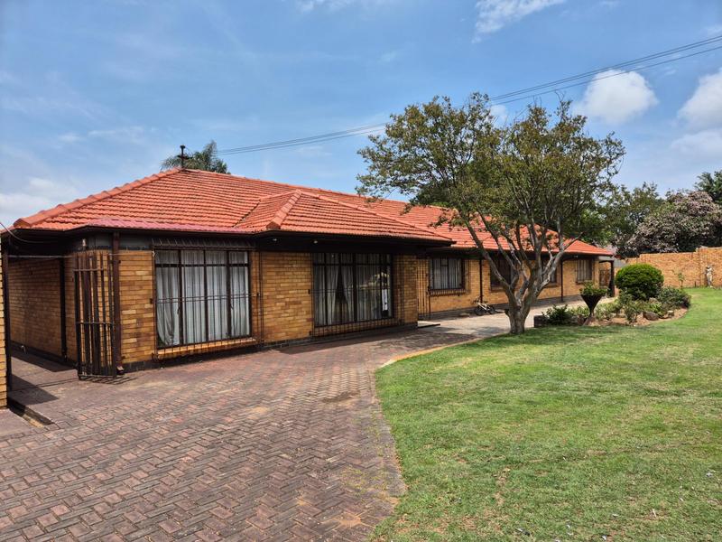 9 Bedroom Property for Sale in Lambton Gauteng