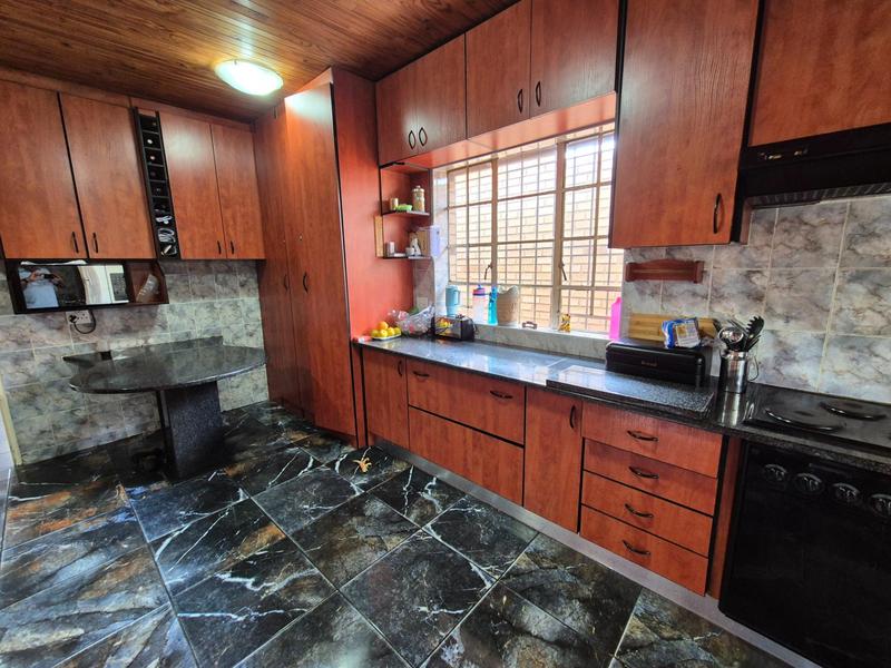 9 Bedroom Property for Sale in Lambton Gauteng