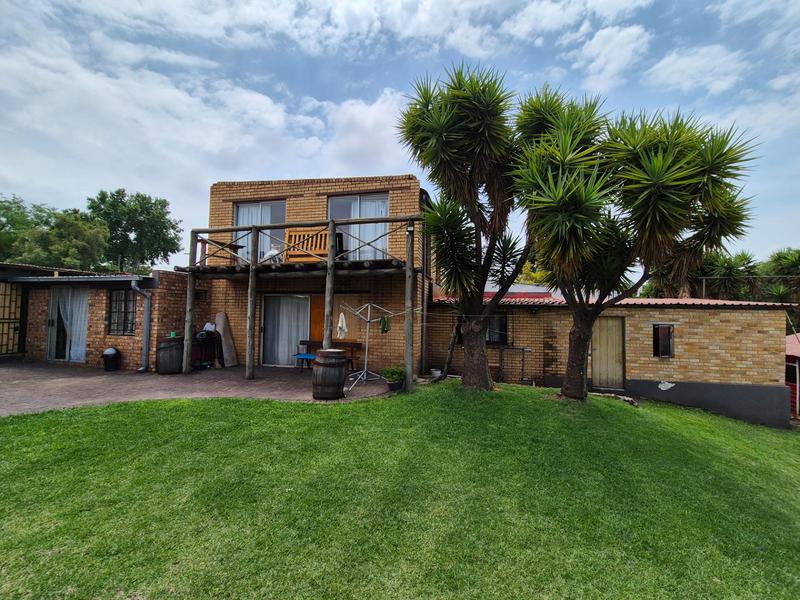 9 Bedroom Property for Sale in Lambton Gauteng