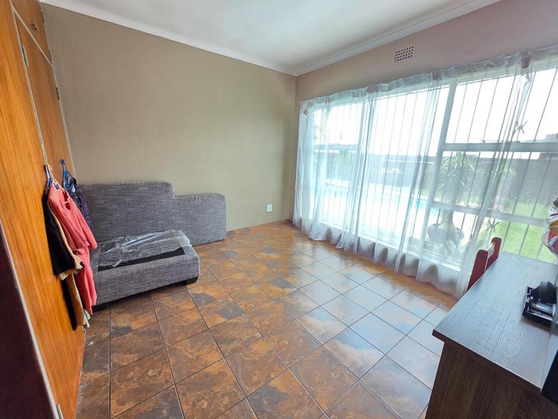 Commercial Property for Sale in Nelsonia Gauteng