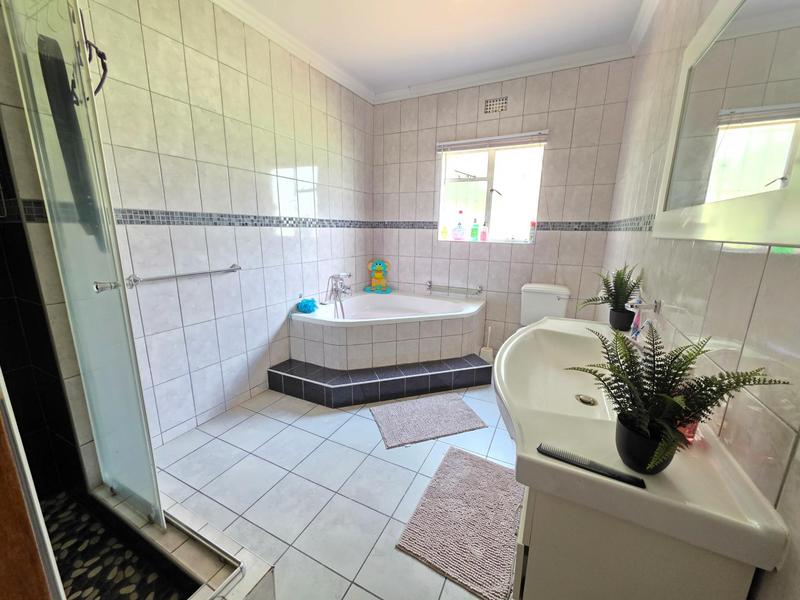 Commercial Property for Sale in Nelsonia Gauteng