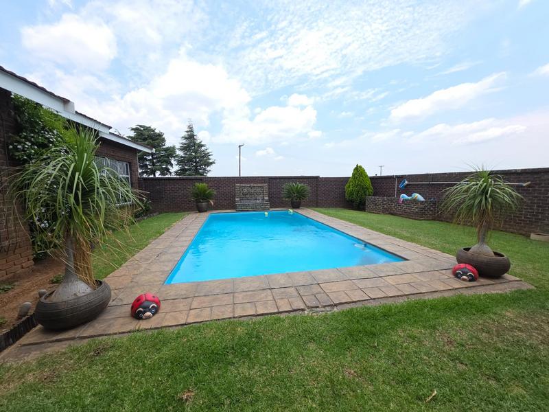 Commercial Property for Sale in Nelsonia Gauteng