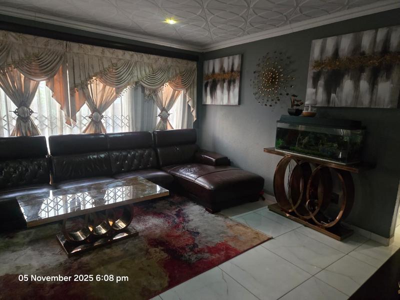 3 Bedroom Property for Sale in Clayville Gauteng