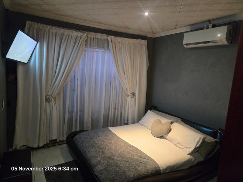 3 Bedroom Property for Sale in Clayville Gauteng