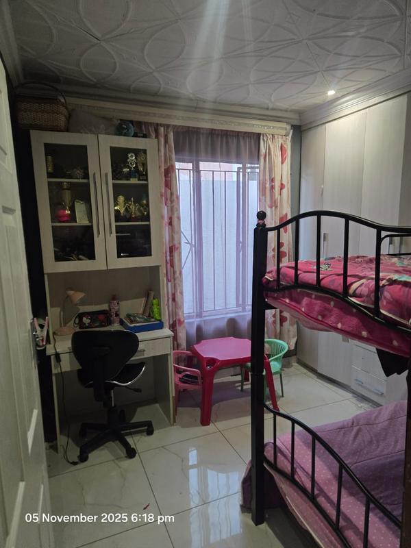 3 Bedroom Property for Sale in Clayville Gauteng