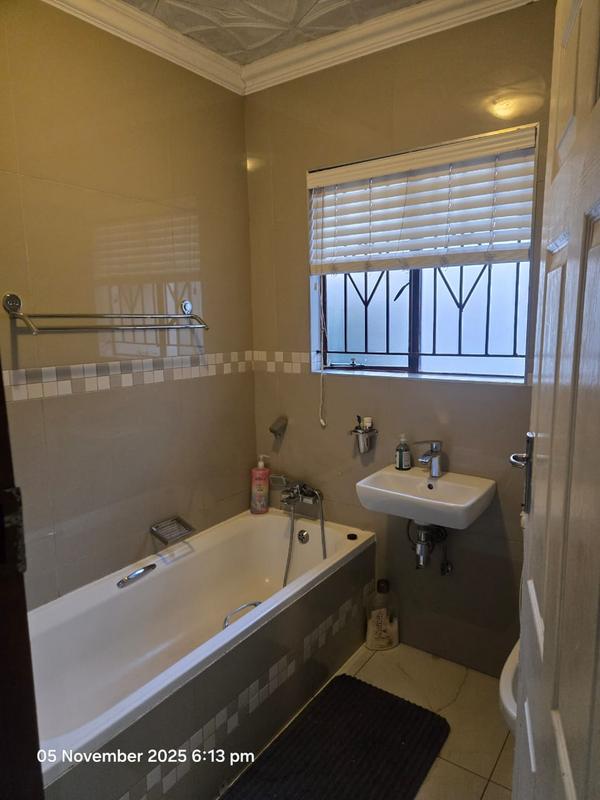 3 Bedroom Property for Sale in Clayville Gauteng