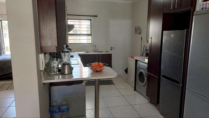 To Let 2 Bedroom Property for Rent in Greenstone Hill Gauteng