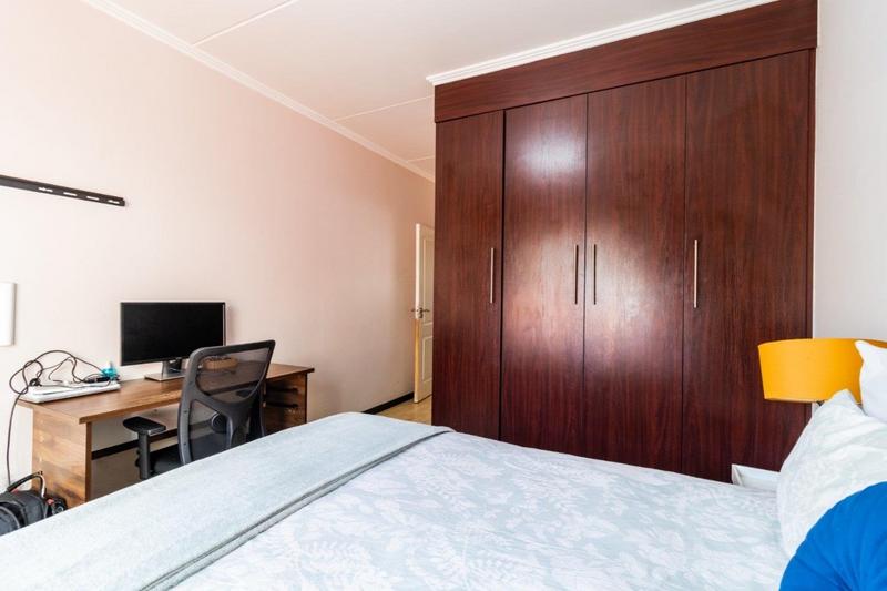 To Let 2 Bedroom Property for Rent in Greenstone Hill Gauteng