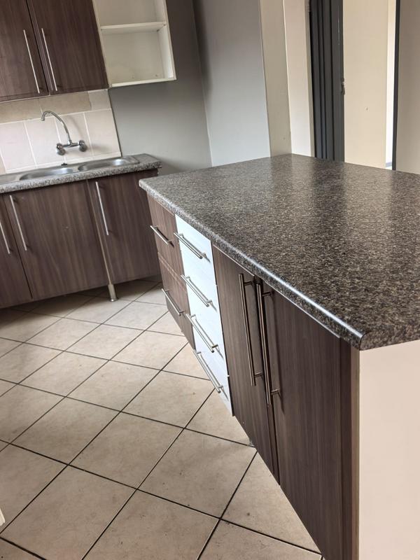 3 Bedroom Property for Sale in Monavoni Gauteng