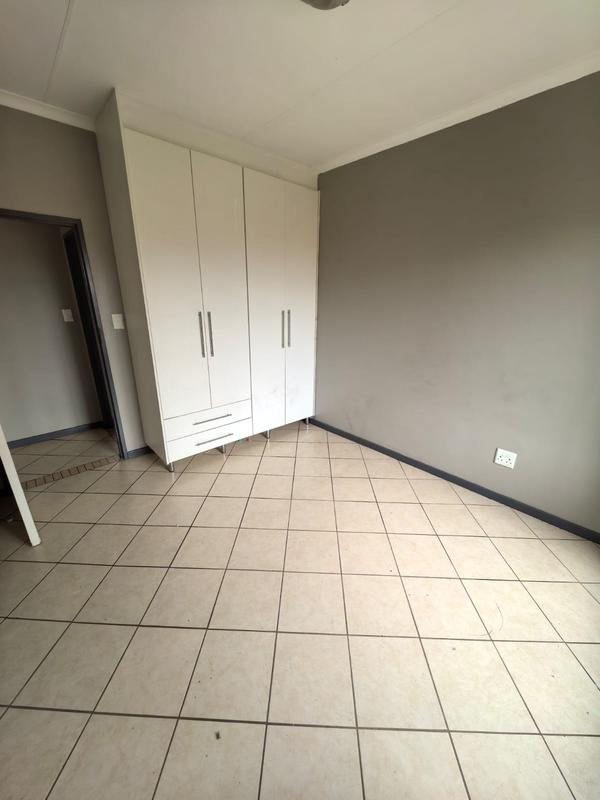3 Bedroom Property for Sale in Monavoni Gauteng