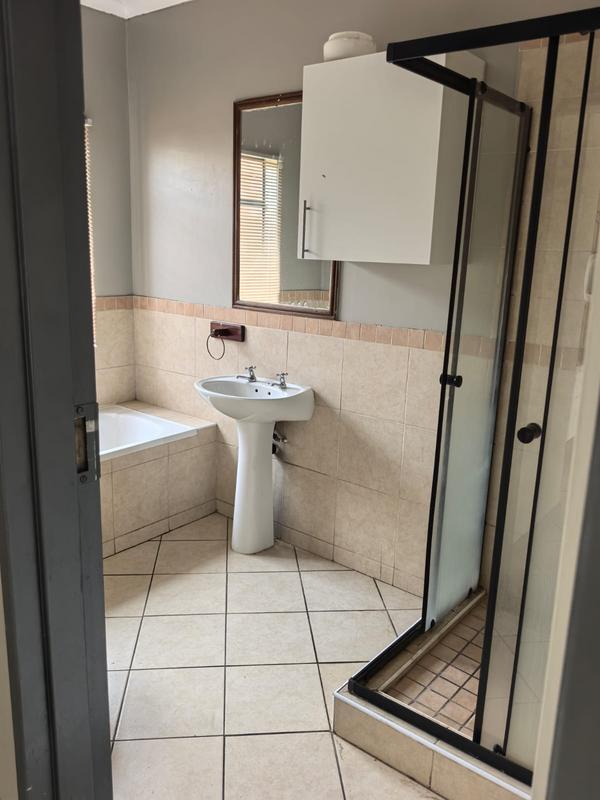 3 Bedroom Property for Sale in Monavoni Gauteng