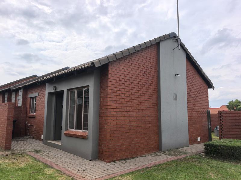 3 Bedroom Property for Sale in Monavoni Gauteng