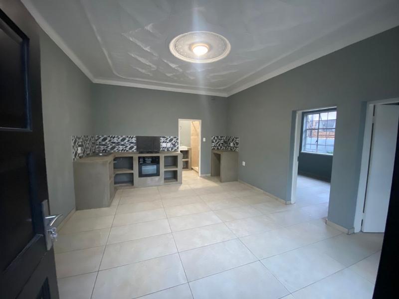 To Let 2 Bedroom Property for Rent in Malvern East Gauteng