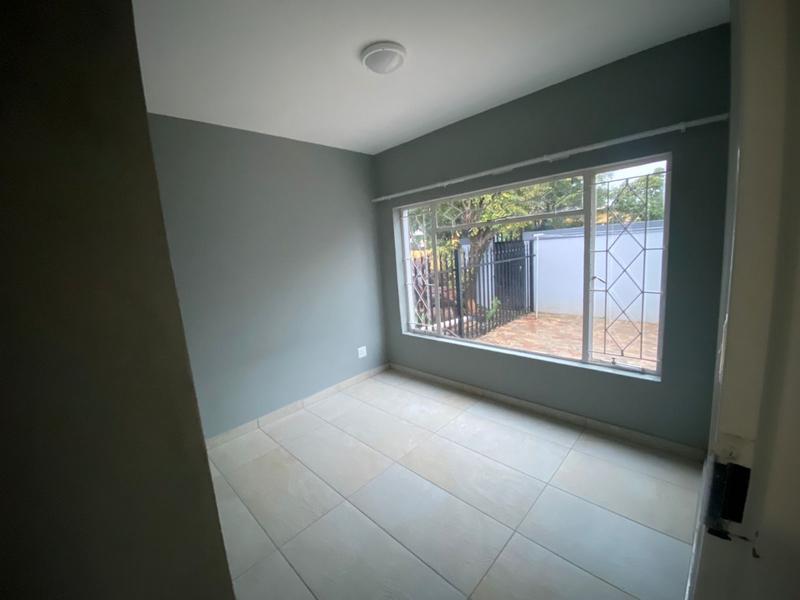 To Let 2 Bedroom Property for Rent in Malvern East Gauteng