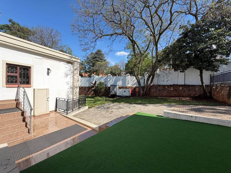 To Let 5 Bedroom Property for Rent in Waterkloof Ridge Gauteng