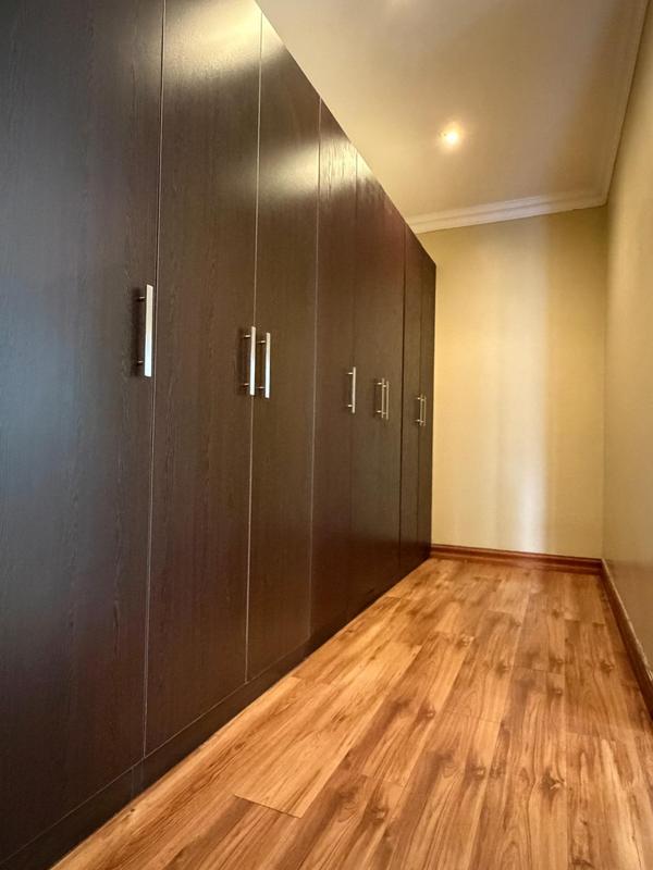 To Let 5 Bedroom Property for Rent in Waterkloof Ridge Gauteng