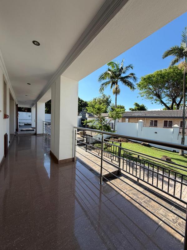 To Let 5 Bedroom Property for Rent in Waterkloof Ridge Gauteng