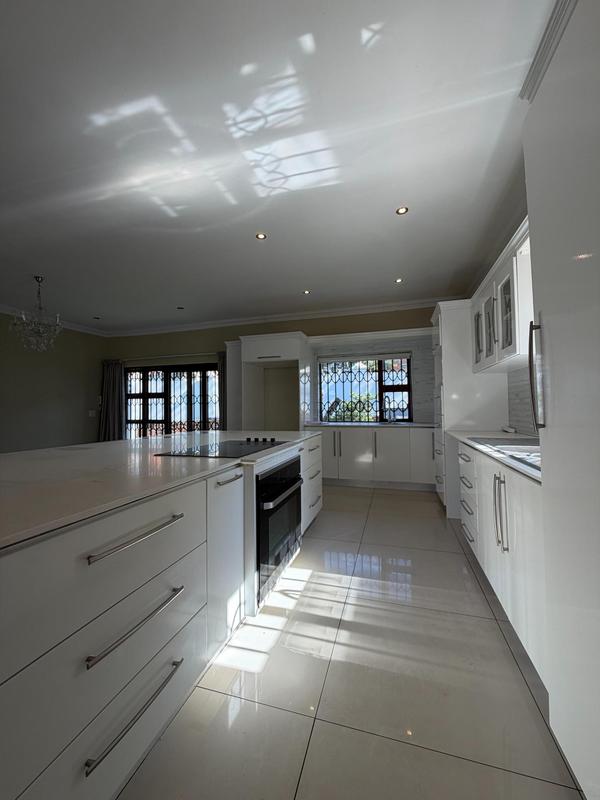 To Let 5 Bedroom Property for Rent in Waterkloof Ridge Gauteng