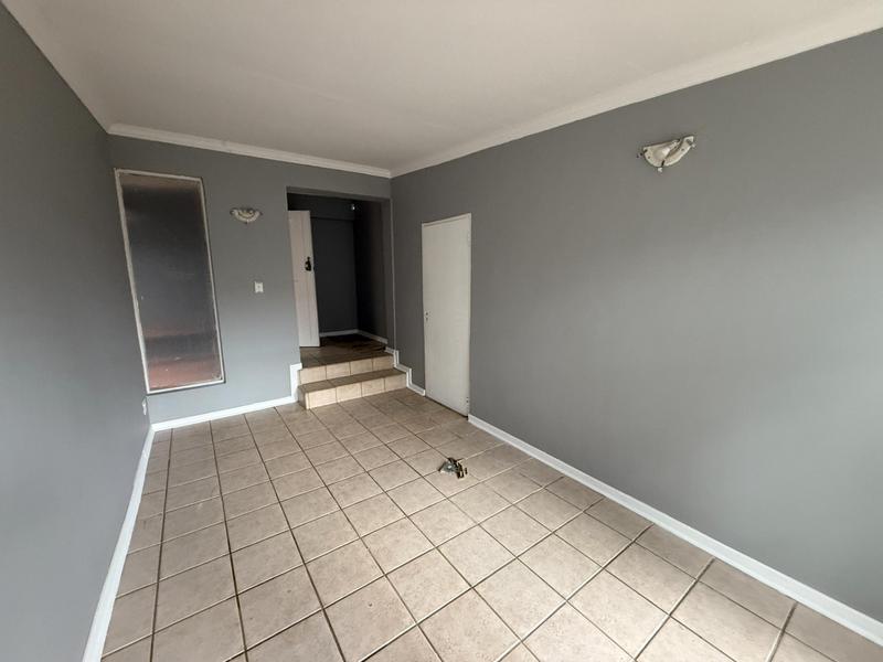 To Let 4 Bedroom Property for Rent in Rooihuiskraal Gauteng