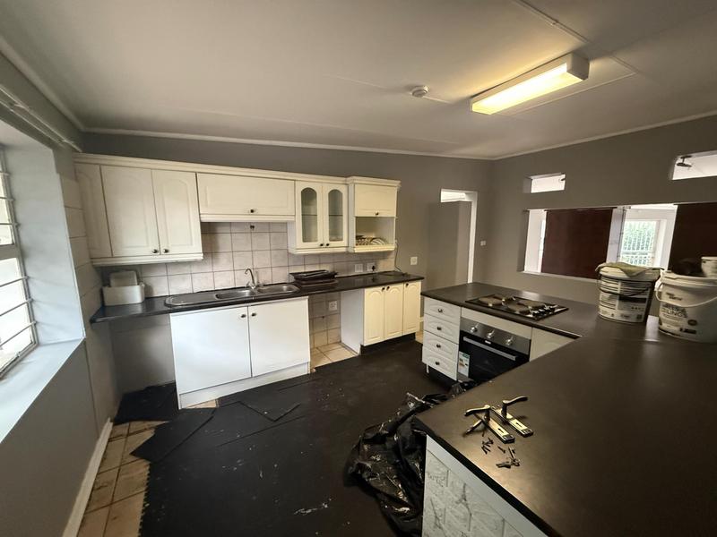 To Let 4 Bedroom Property for Rent in Rooihuiskraal Gauteng