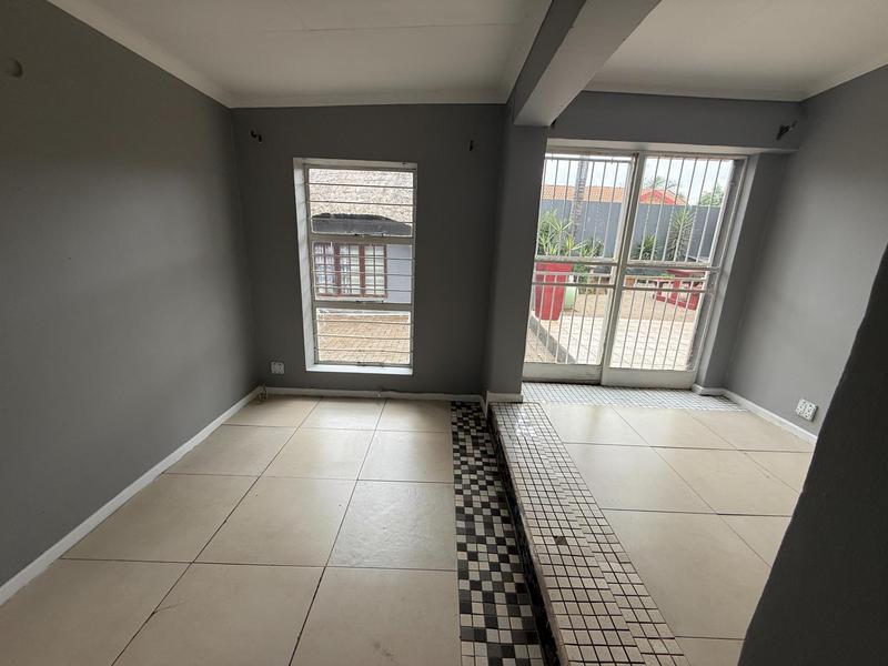 To Let 4 Bedroom Property for Rent in Rooihuiskraal Gauteng