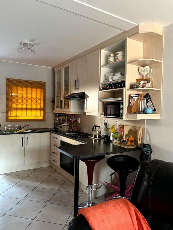 2 Bedroom Property for Sale in Windsor West Gauteng