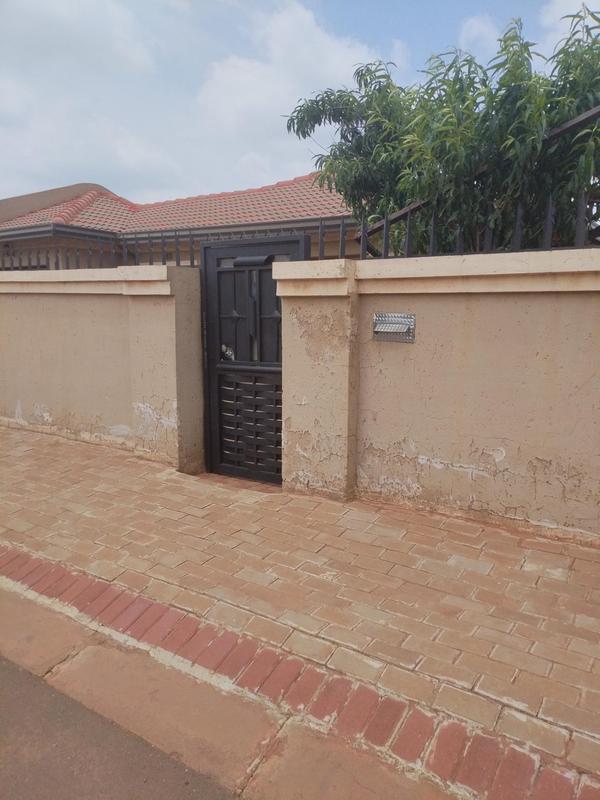 To Let 2 Bedroom Property for Rent in Vosloorus Ext 20 Gauteng