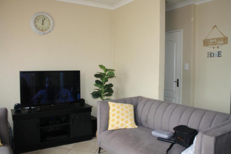 2 Bedroom Property for Sale in Noordwyk Gauteng
