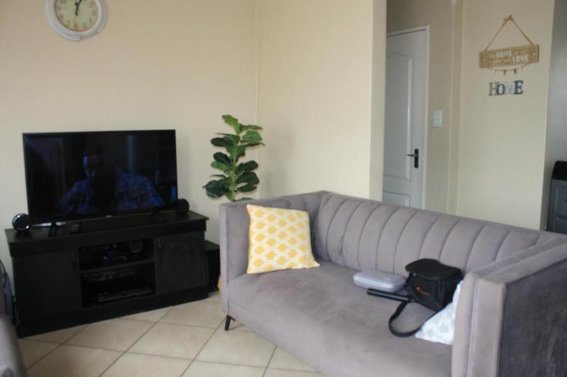 2 Bedroom Property for Sale in Noordwyk Gauteng