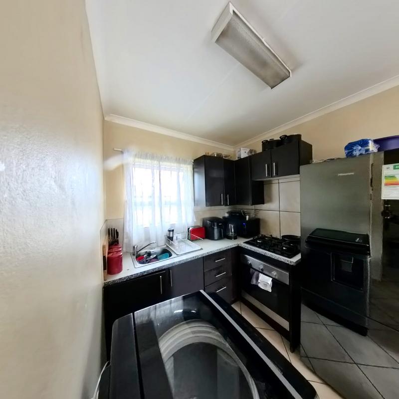 2 Bedroom Property for Sale in Noordwyk Gauteng
