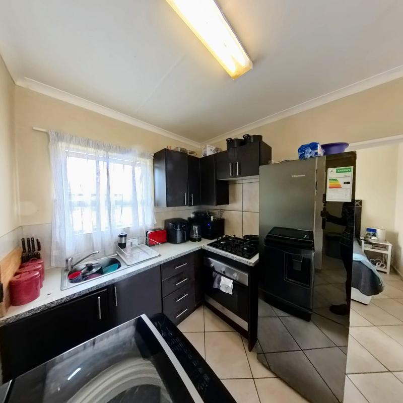 2 Bedroom Property for Sale in Noordwyk Gauteng